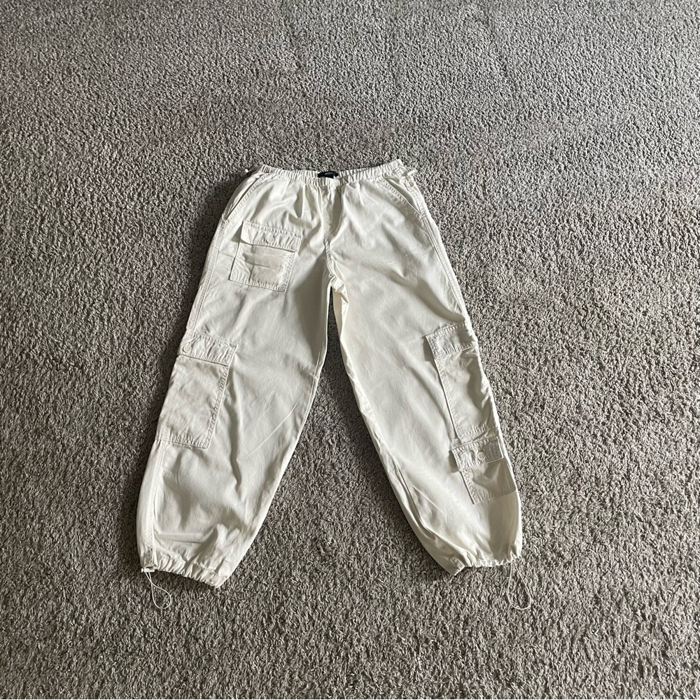 Forever 21 Cream Cargo Pants